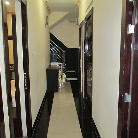 Allure Guest House Бандунг Экстерьер фото