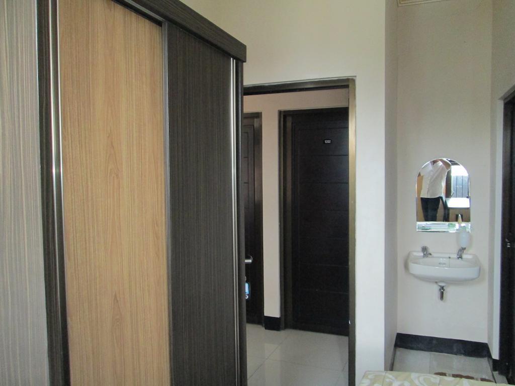 Allure Guest House Бандунг Номер фото