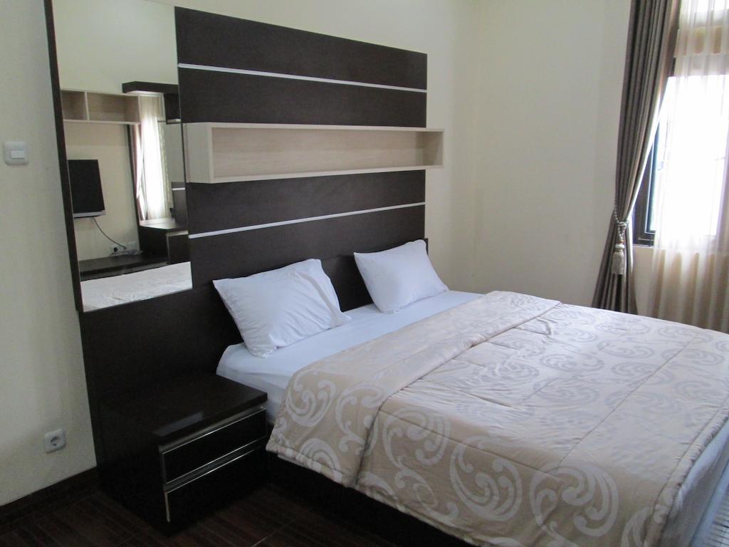 Allure Guest House Бандунг Номер фото