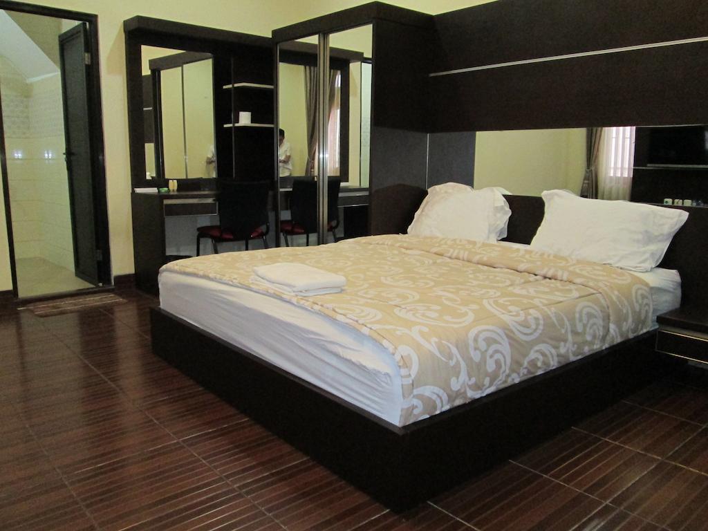Allure Guest House Бандунг Номер фото